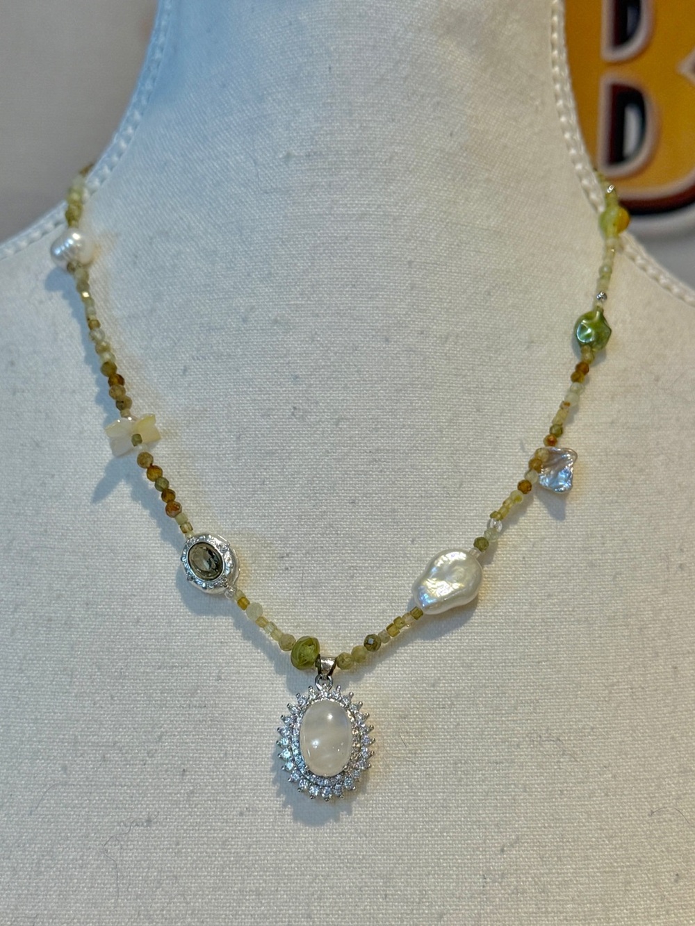 Moon stone Baroque natural pearl olive stone necklace